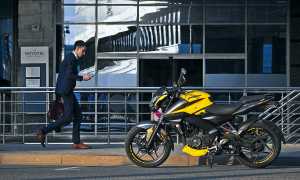 Тест Bajaj Pulsar NS 200. Недорогой и стильный байк из Индии