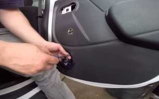 Как самостоятельно снять обшивку двери на Renault Logan