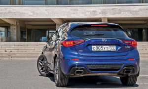 Сравнительный обзор Infiniti Q30 Sport против Mercedes-Benz A-class